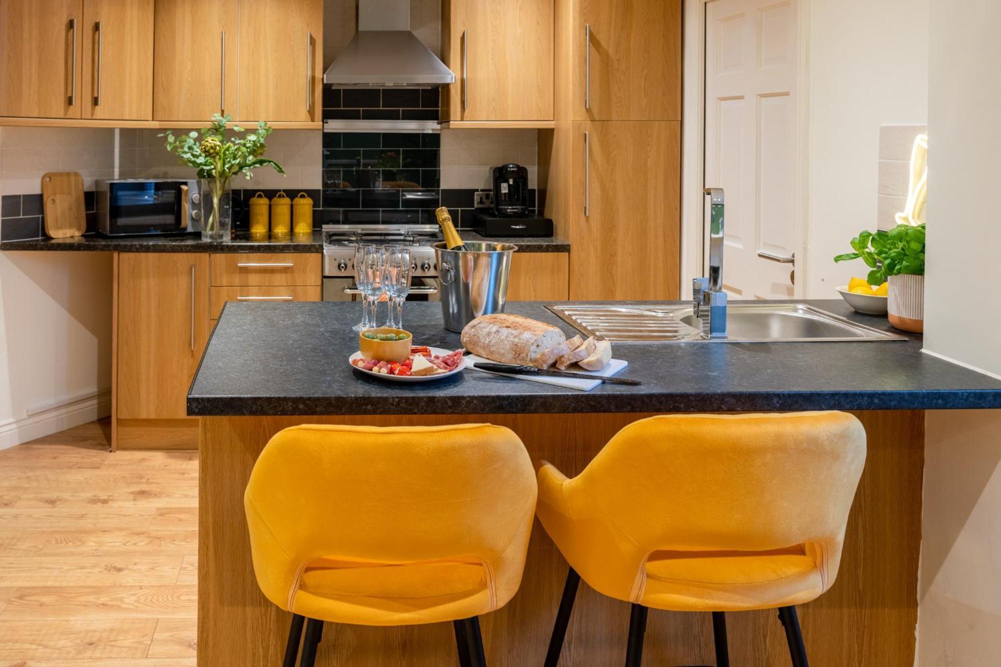 Regency Basement Apartment Cheltenham